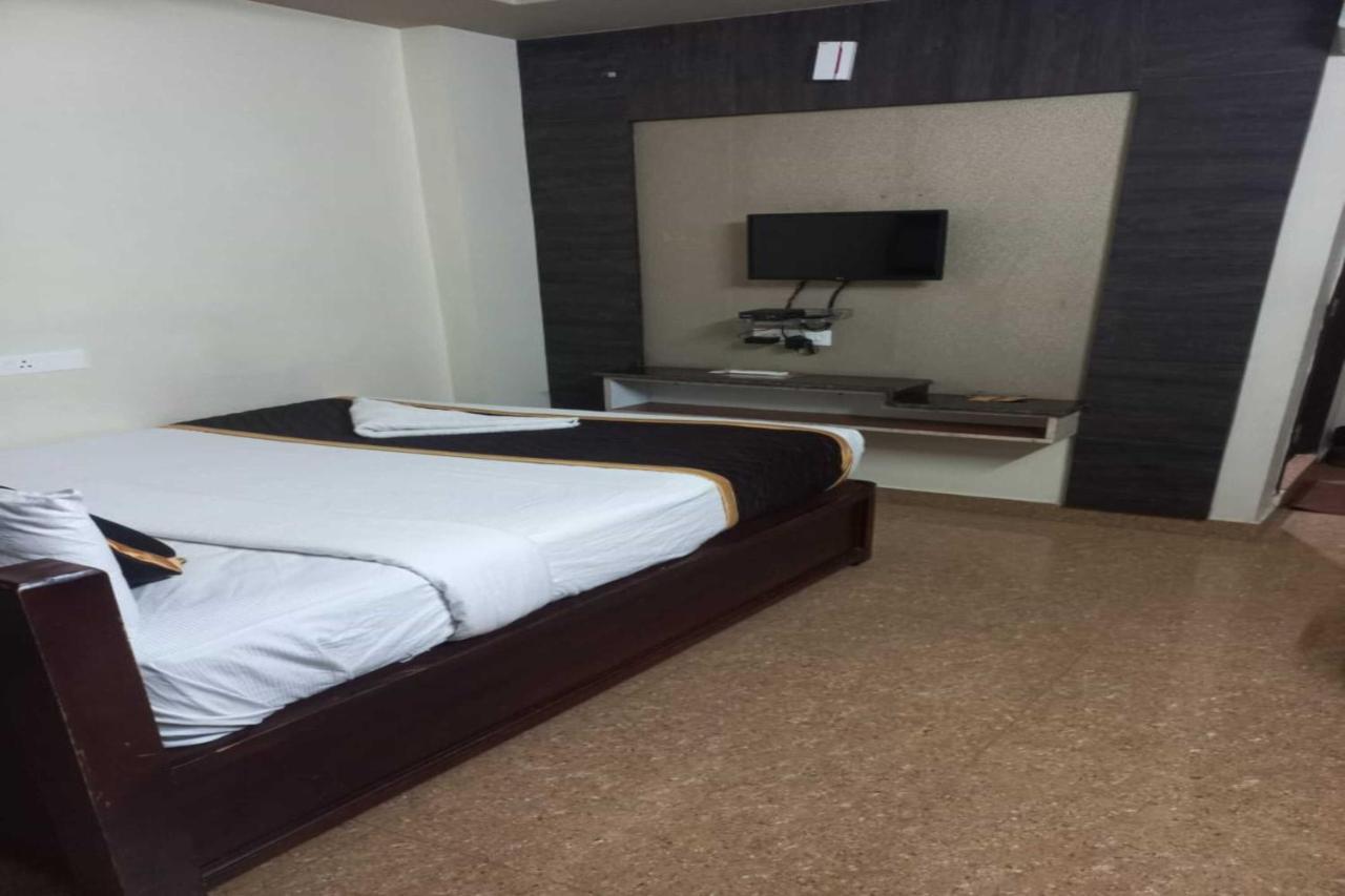 Bhimas Residency Hotell Kurmannapalem Eksteriør bilde